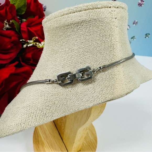 💎CRYSTAL G PENDANT NECKLACE - Picture 9 of 12